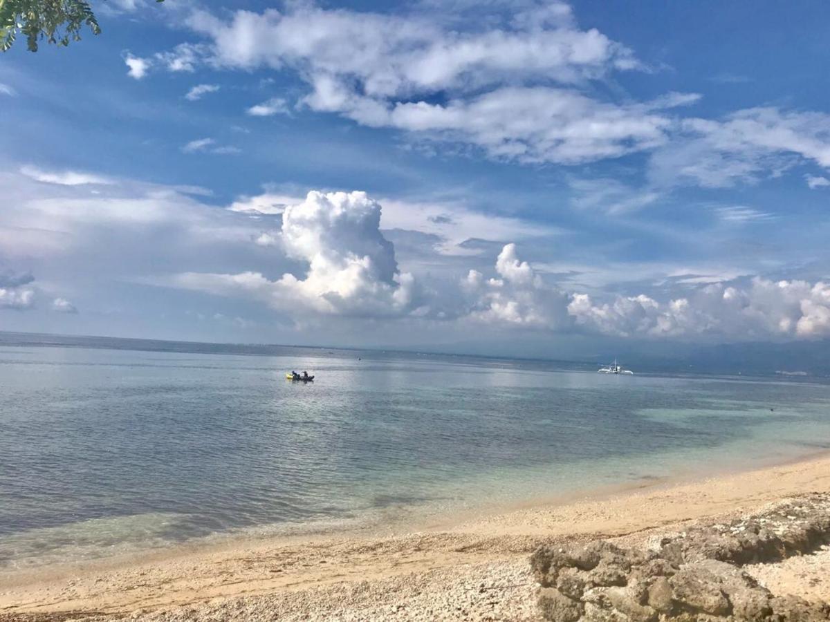 Southseas Beach Resort And Dive Center Сантандер Екстериор снимка
