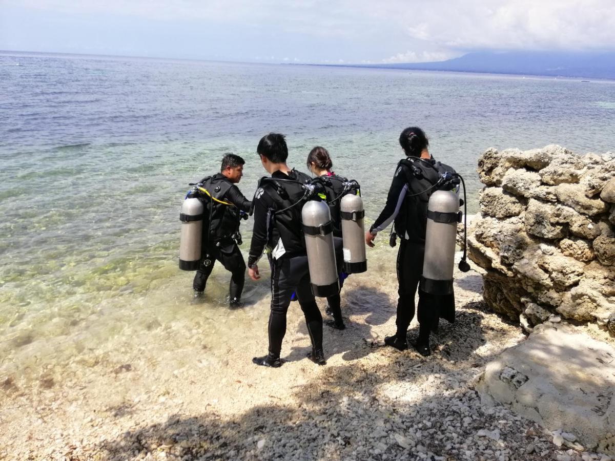 Southseas Beach Resort And Dive Center Сантандер Екстериор снимка