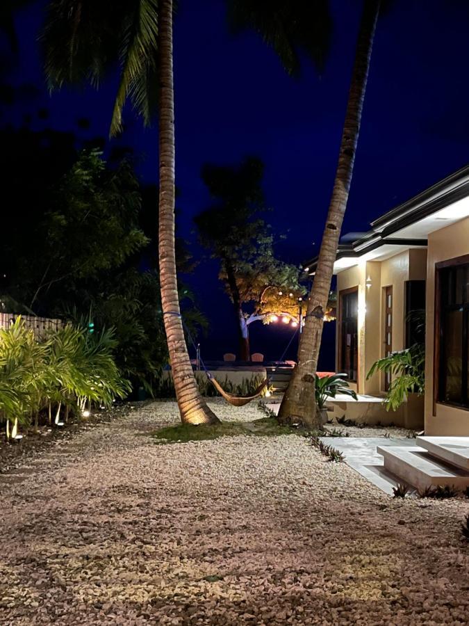 Southseas Beach Resort And Dive Center Сантандер Екстериор снимка