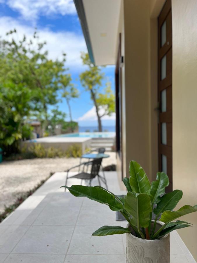 Southseas Beach Resort And Dive Center Сантандер Екстериор снимка