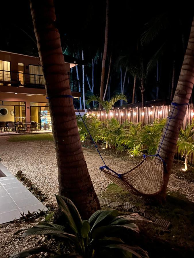 Southseas Beach Resort And Dive Center Сантандер Екстериор снимка