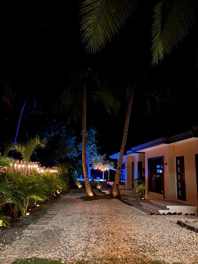 Southseas Beach Resort And Dive Center Сантандер Екстериор снимка