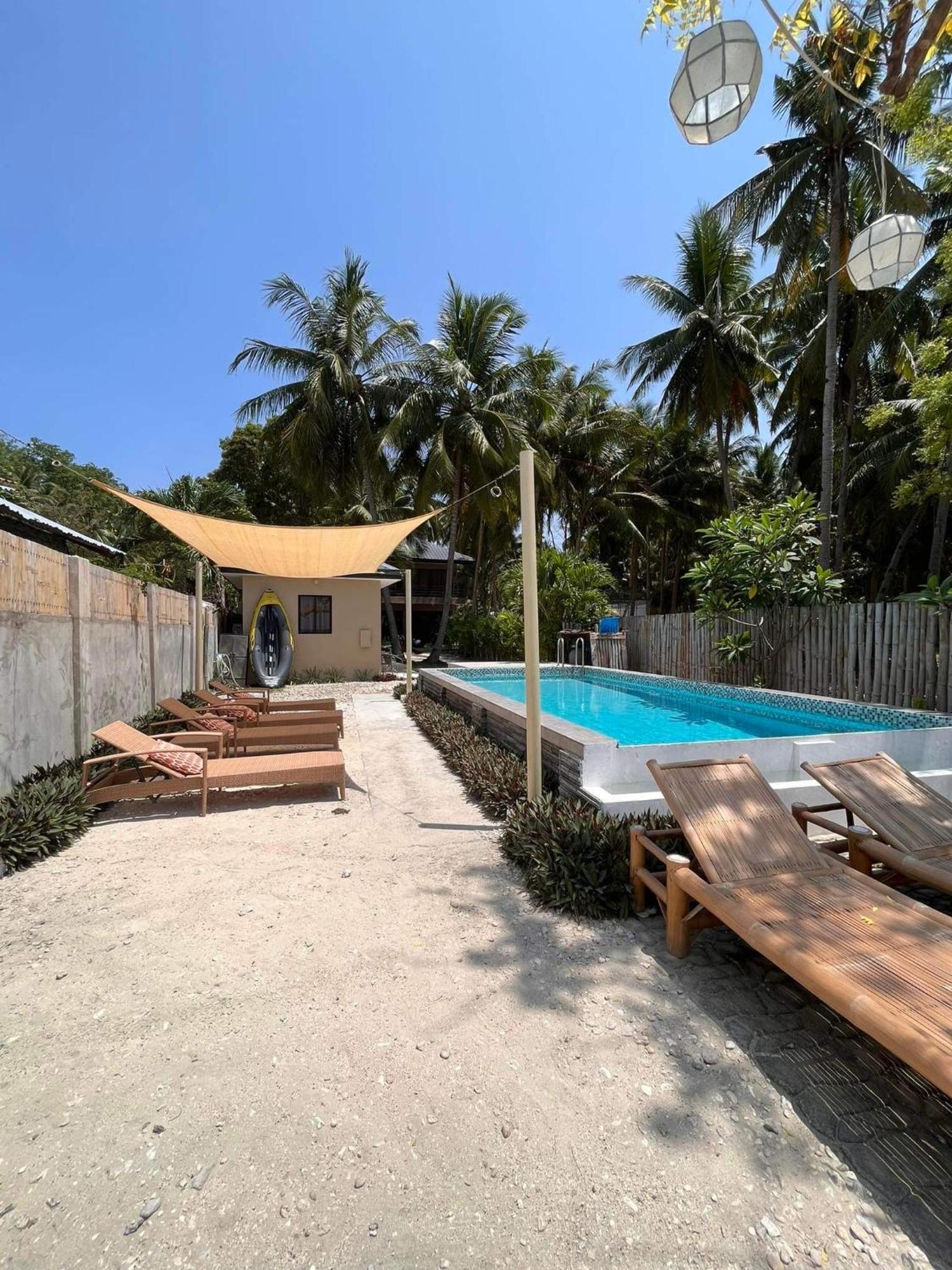 Southseas Beach Resort And Dive Center Сантандер Екстериор снимка