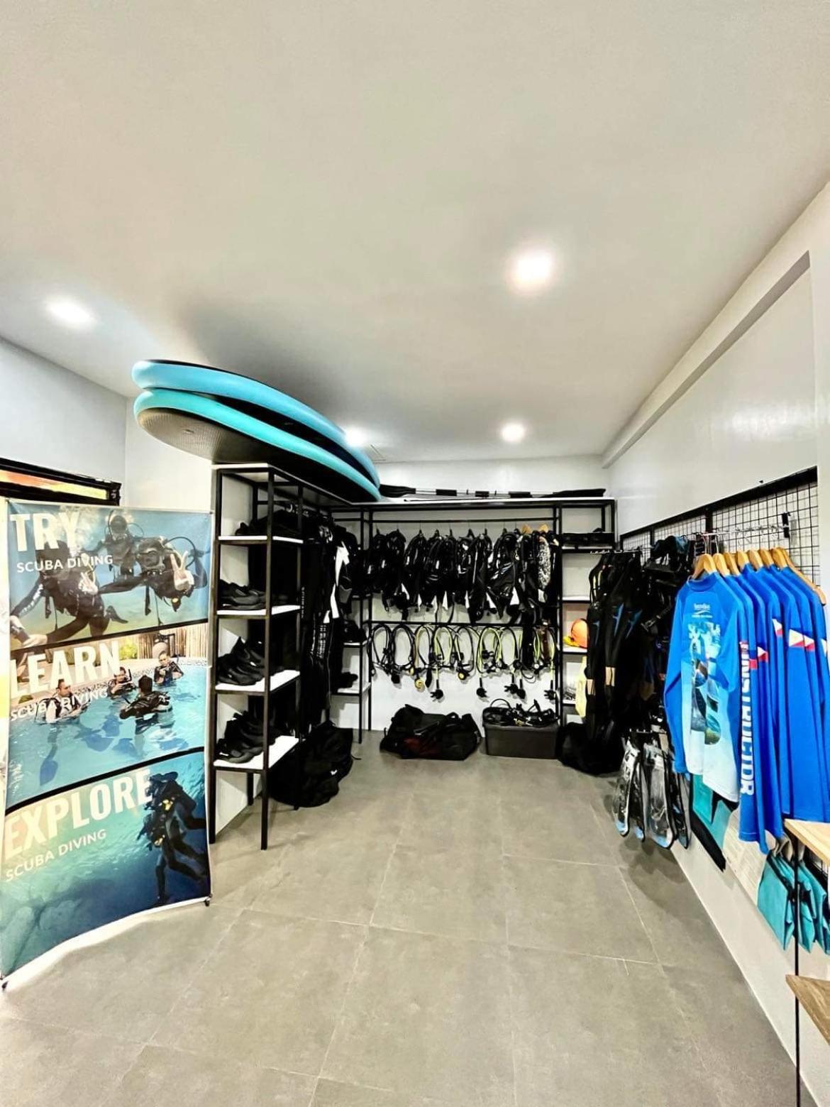 Southseas Beach Resort And Dive Center Сантандер Екстериор снимка